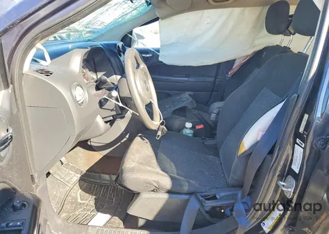 2014 Jeep Compass Sport z USA, uszkodzony, nr VIN 1C4NJDBB6ED828269